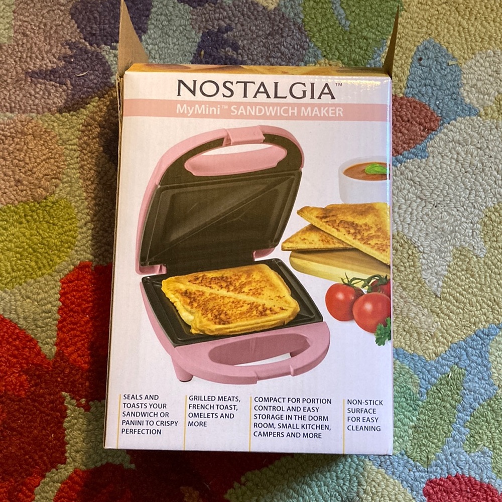 Nostalgia Mini Sandwich Maker